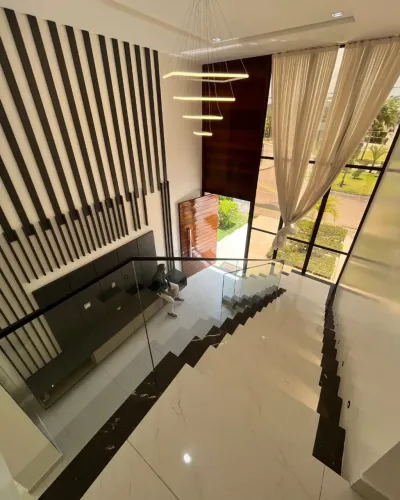 Casa ALTO PADRÃO 5 suítes com piscina e rooftop em condomínio fechado em Intermares 600m²