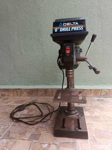 Furadeira de bancada 