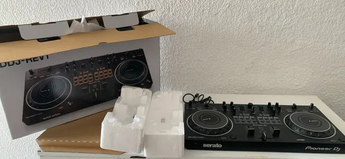 Controladora de COMBATE para DJ?s DDJ REV 1  