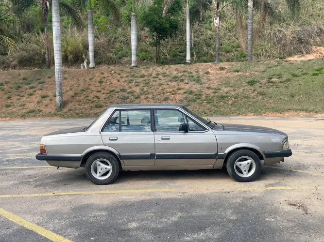 Ford Del Rey Ghia 1.8 / 1.6 2P E 4P 1986