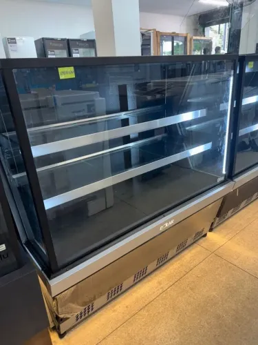 Balcão refrigerado para frios e laticínios com 2 placas frias - lançamento linha sete