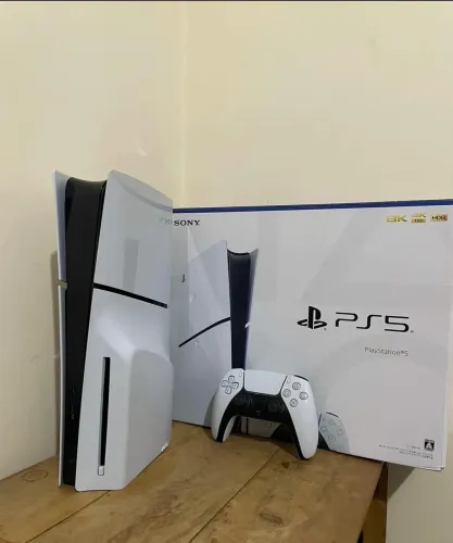 Ps5 slim 1 terá - com leitor - SEMI NOVO