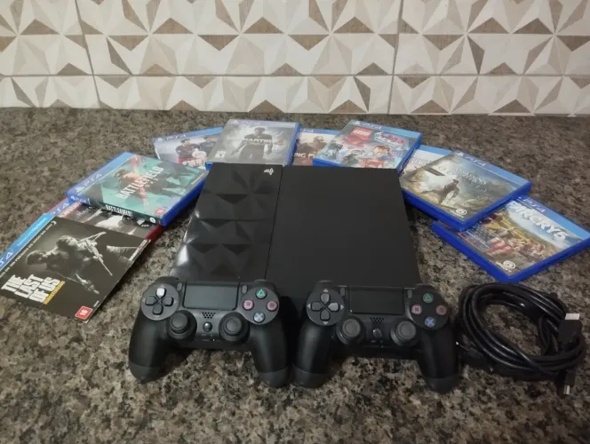 Playstation 4 com 10 Jogos Mídia Física