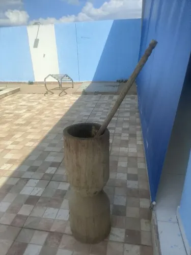 Pilão de madeira