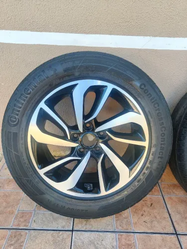 Jogo 5 Rodas Aro 17" 5x114.3 com pneus Hyundai/Kia