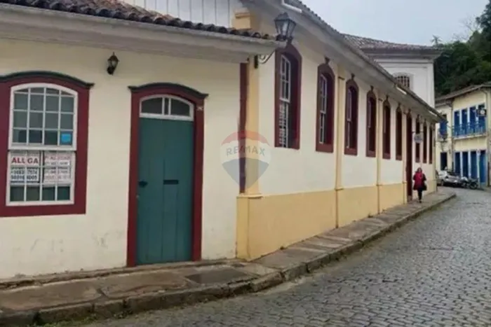 Pavimento Comercial de 2 andares em Ouro Preto!