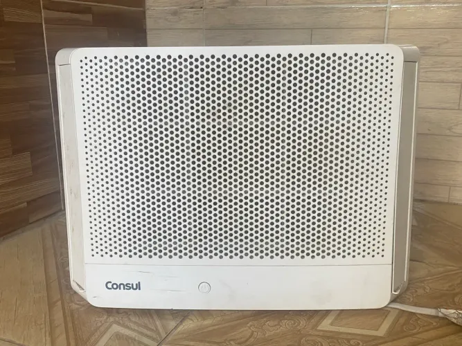 Ar-condicionado cônsul com controle remoto 