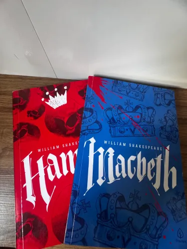 livros hamlet e livro macbeth