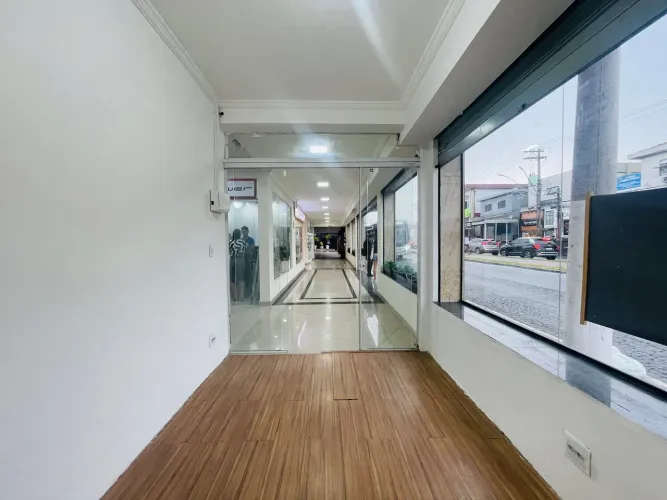Loja térrea comercial para locação Anual - Guarujá, SP | QVista Inteligência Imobiliária G
