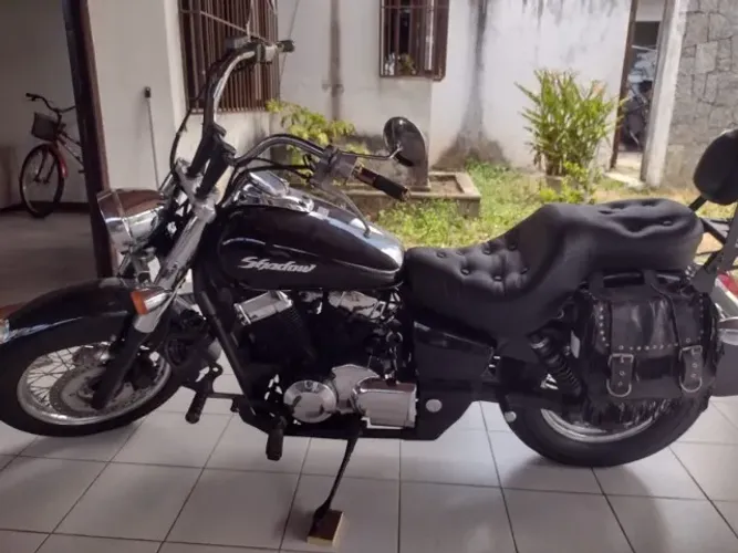 MOTO HONDA SHADOW 750