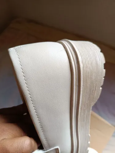 Vendo mocassim semi novo 