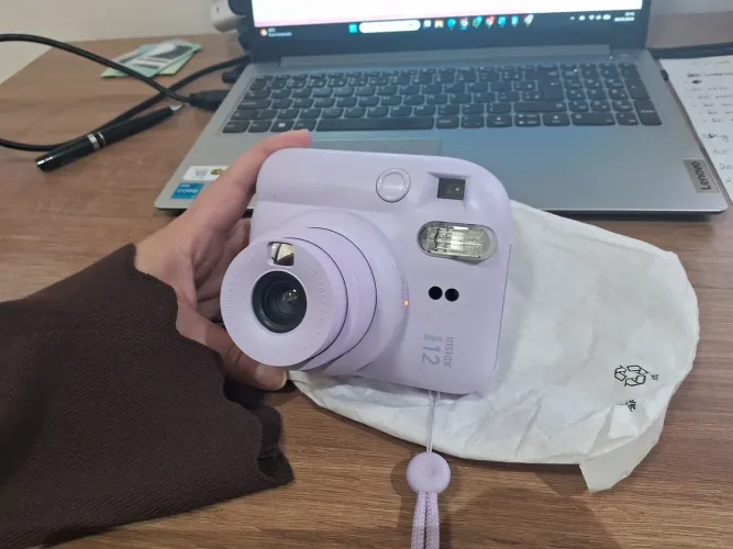 Câmera Instantânea Instax Mini 12