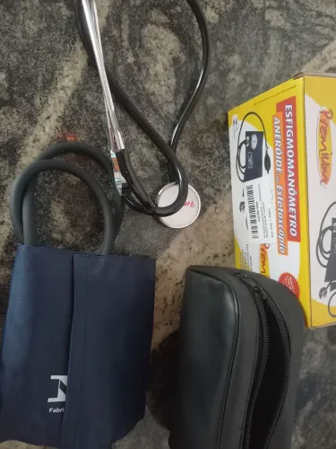 Vende-se um esfignomanometro e telescópio