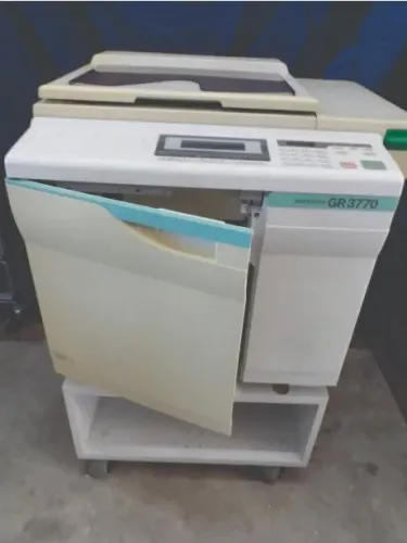 DUPLICADORA A3 RISOGRAPH COM MASTER E TONERS