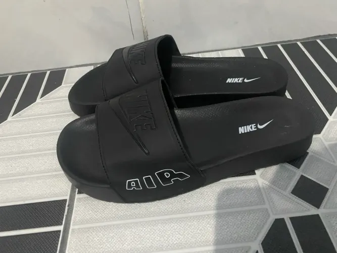 Chinelo Nike