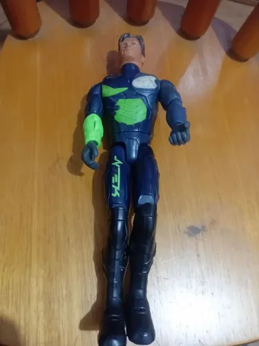 boneco articulado do Max Steel da Mattel com traje N-Tek