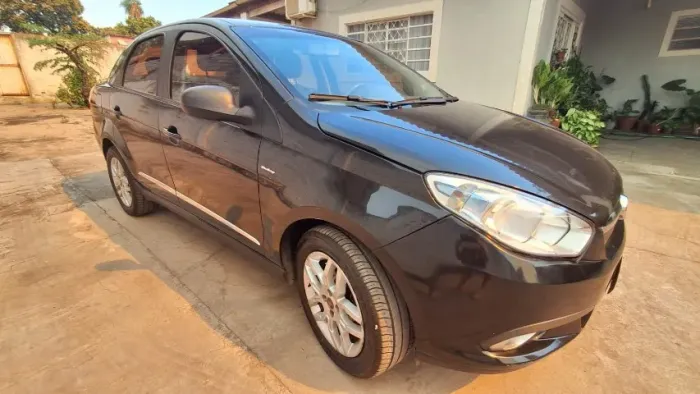 Fiat Grand Siena Essence Dual. 1.6 Flex 16V 2014