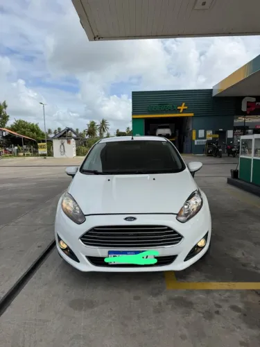 Ford Fiesta 1.6 16V Flex Aut. 5P 2016
