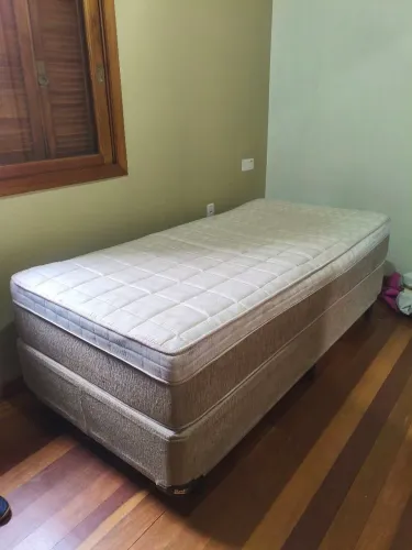 Cama de solteiro grande 100cm
