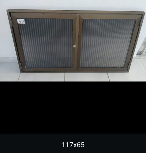 Vai construir, reformar? Disponho de portas, janelas e janelões, em alumínio e acrílico.