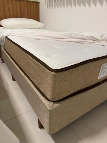Cama Box Solteiro Cristalflex com Molas Ensacadas Sem Uso