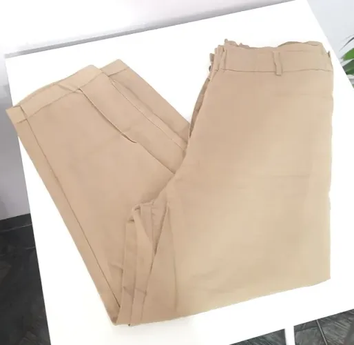 Calça Alfaiataria Feminina Bege Caramelo Cós Elástico Veste 50