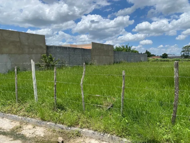 Vendo terreno no povoado santo Antônio.