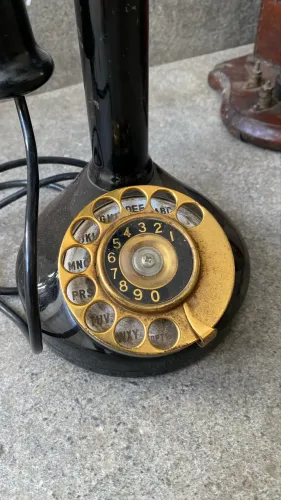 Telefone antigo