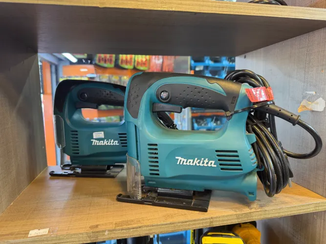 Serra tico tico432$ 450w 220v Makita