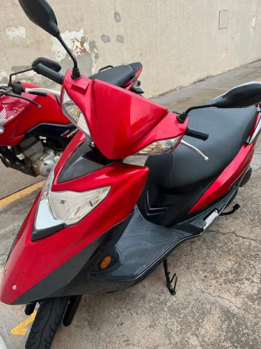 Moto automática Lindy