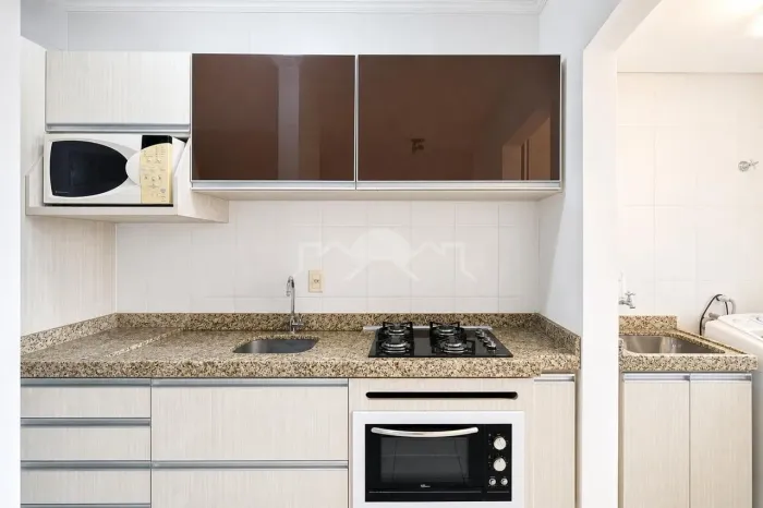 Apartamento Semimobiliado com elevador, 2 quartos, Bom Retiro - Joinville