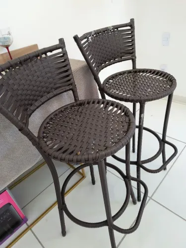 2 banquetas de fibra