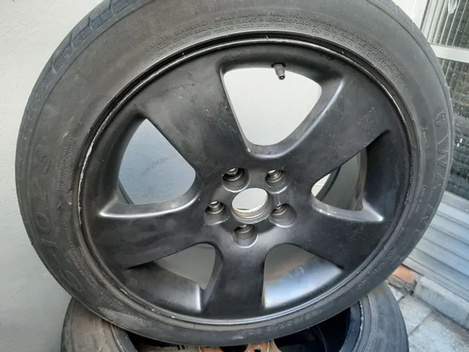 Roda aro 16 Palito Preta fosca VW Polo 5x100com pneu 205 55 16 usadod jogo