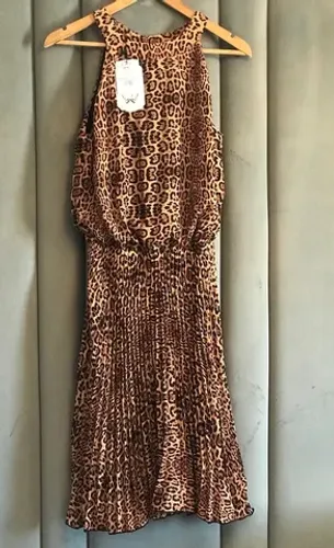 Vestido em crepe animal print marca Luiza Fazzolli tamanho 40 NOVO
