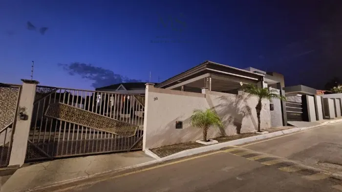 Casa fantástica-lote 800m2- Vicente Pires-rua 4C