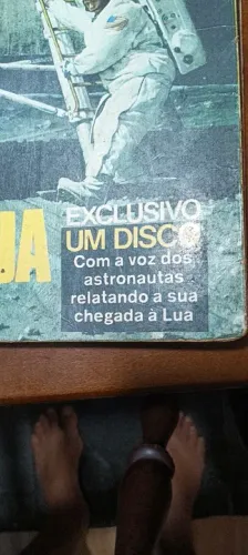 Antiga revista fatos e fotos Disco de Vinil - Chegada à Lua - Com a Voz dos Astronautas