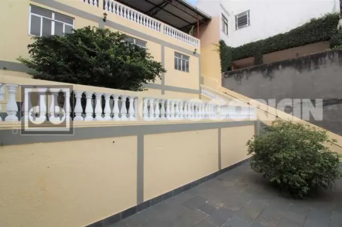 Ilha do Governador - Jardim Guanabara - VENDA - Terreno - Possui Edificação - JBI82476