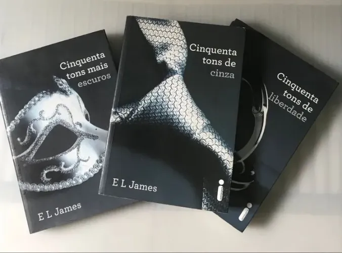 3 livros série 50 tons de cinza