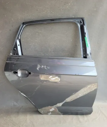 Porta traseira direita Polo 2018/ Recuperada