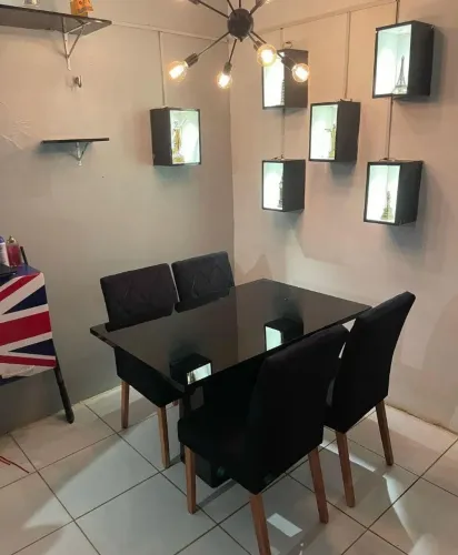 Mesas de jantar de luxo tampo de vidro laqueado 4 cadeiras
