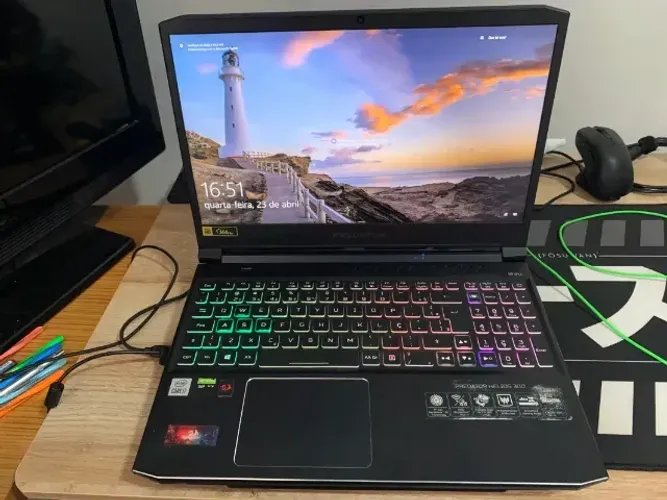 Predator helios 300 32gb ram ideal para editores, desenvolvedores, gamers e estudantes