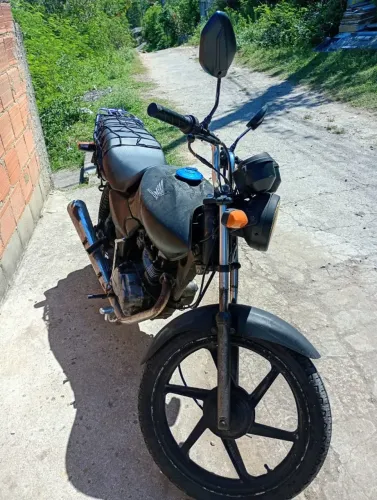 Moto Honda Fan 125, ano 2008, em excelente estado de conservação. 