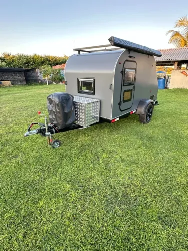 .Trailer de camping
