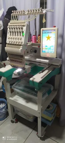 Máquina de Bordar 1 cabeça 12 agulhas