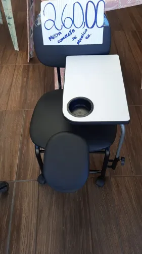 Mesa de manicure completa
