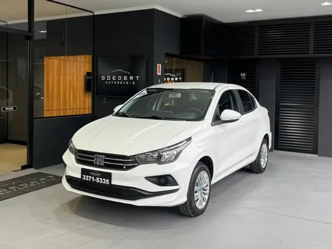 Fiat Cronos Drive 1.0 2025 na garantia, 4.000km, único dono, ótimo estado!