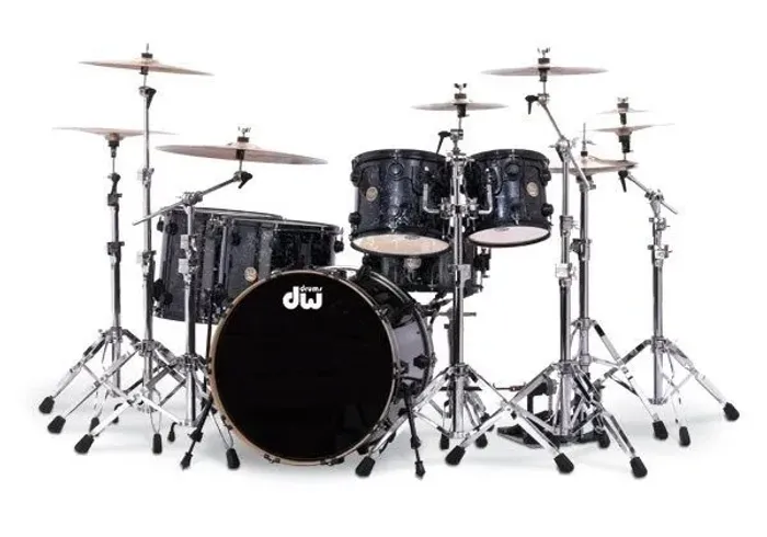 Aulas de bateria: técnica, grooves, rudimentos e licks.