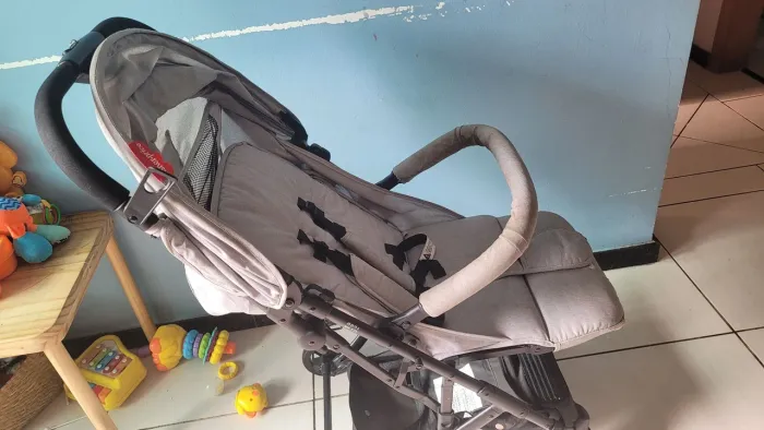 Carrinho de bebê fisher price