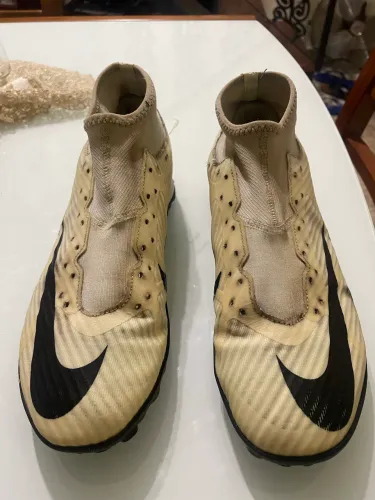 Chuteira Nike society