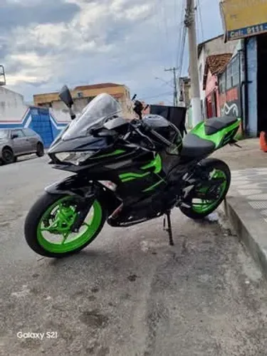 VENDE - SE: KAWASAKI NINJA 400 2020